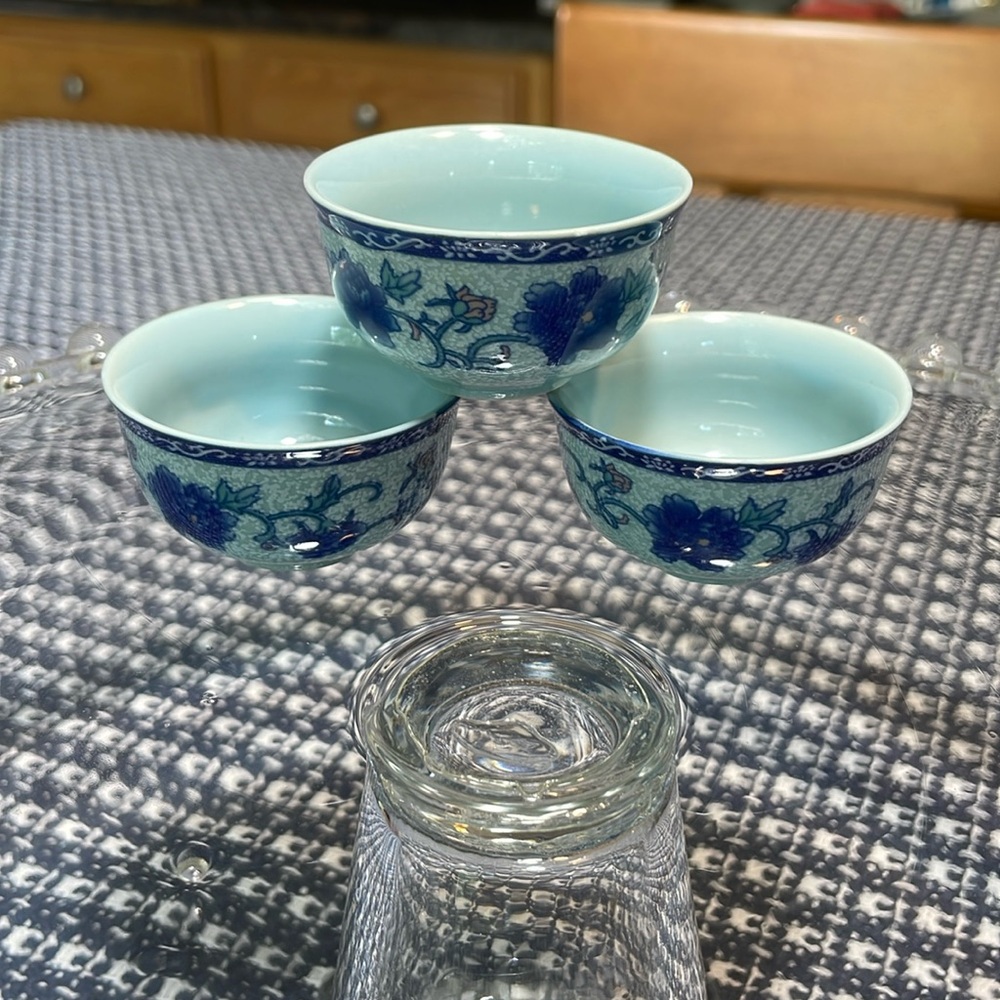 Tea cups